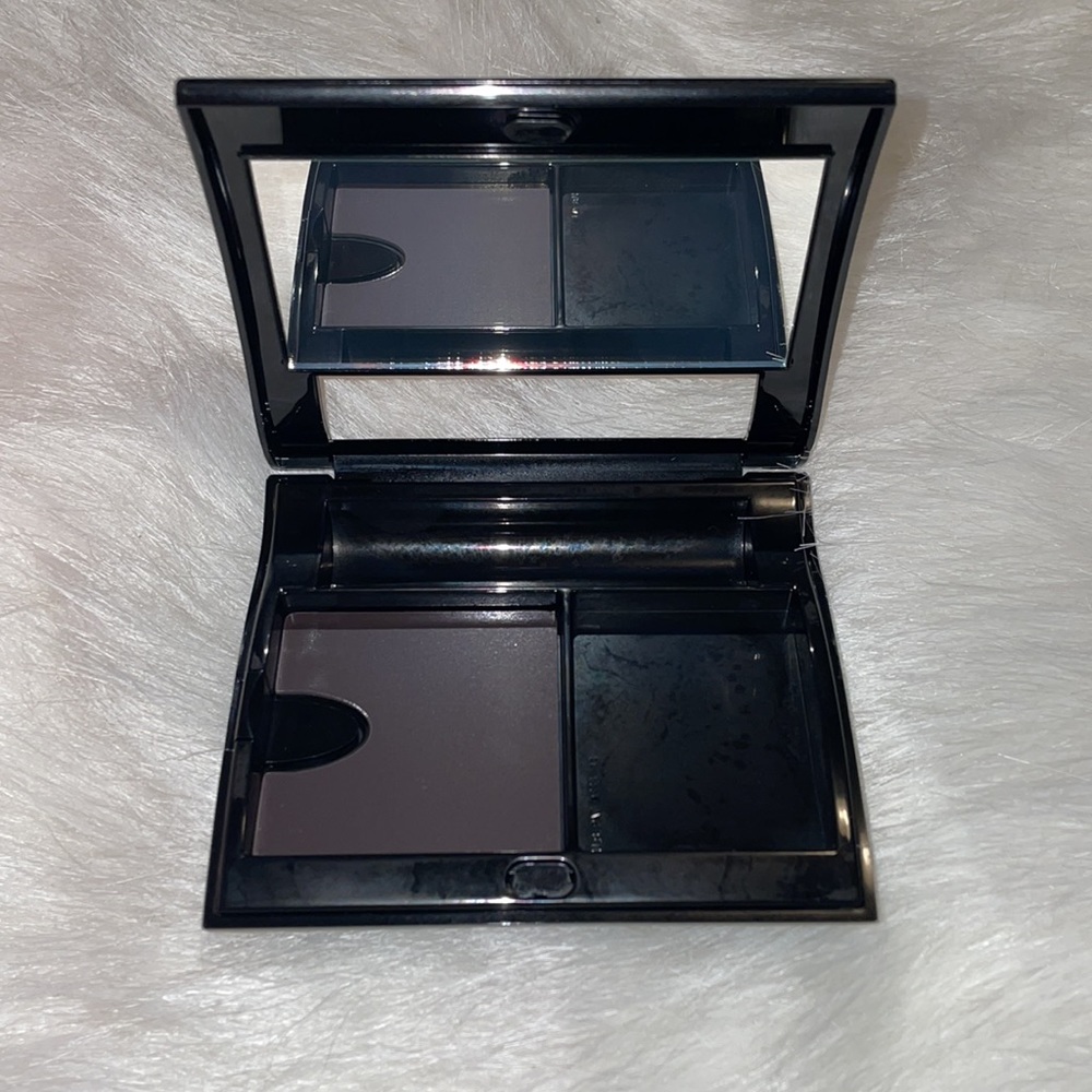 NIB!! Mary Kay Mid-Size Compact with a built in mirror.